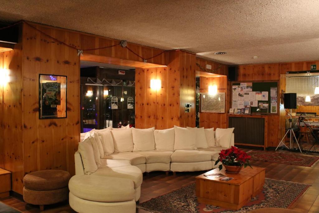 Hotel Nazionale Bormio Dış mekan fotoğraf